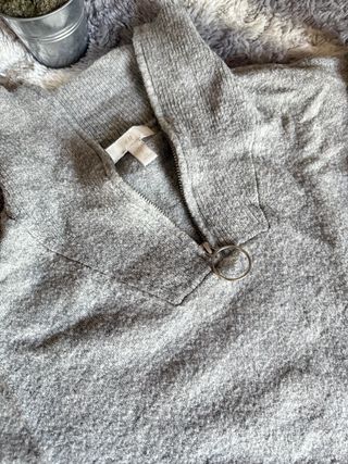 Jersey H&M gris cremallera cuello