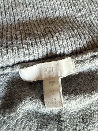 Jersey H&M gris cremallera cuello