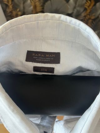 Dos Camisas de Zara Azules 