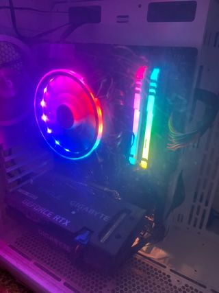 Ordenador pc y monitor 144hz
