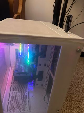 Ordenador pc y monitor 144hz
