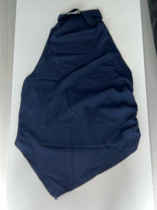 Top halter azul marino