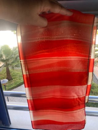 Pañuelo seda rayas rojo y beige