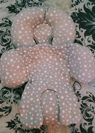 Reductor silla bebé estrellas gris