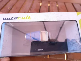 Coche a escala Autocult Ford A