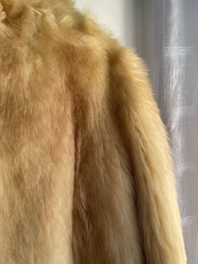 Abrigo piel zorro beige