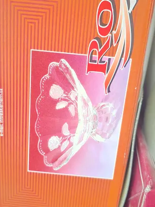 Frutero de cristal con diseño floral