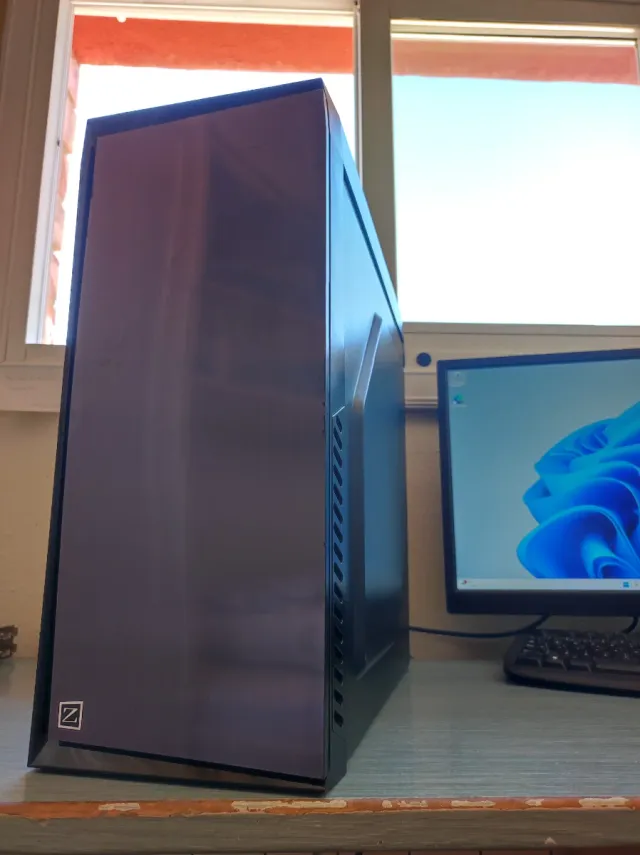 PC Gaming i5 16GB 1TB SSD RX 580