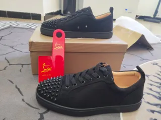 Christian Louboutin Zapatillas Negras Tachuelas