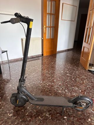 Patinete Eléctrico Essential