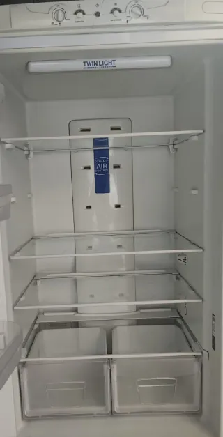 Nevera Indesit
