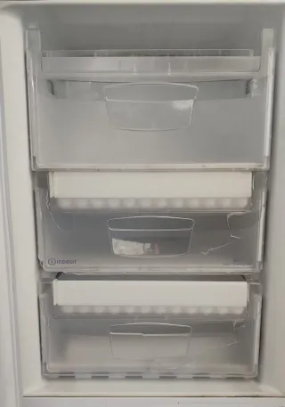 Nevera Indesit