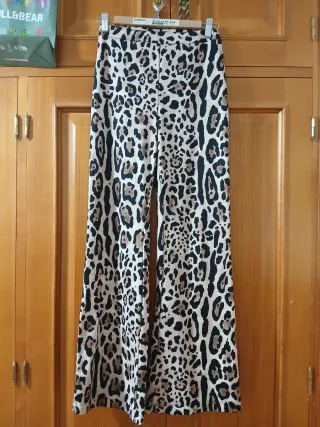 Pantalones anchos estampado leopardo