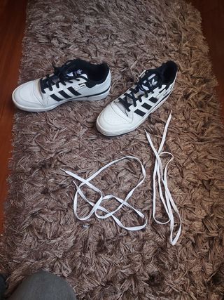 Zapatillas Adidas Forum Low Blancas Negras