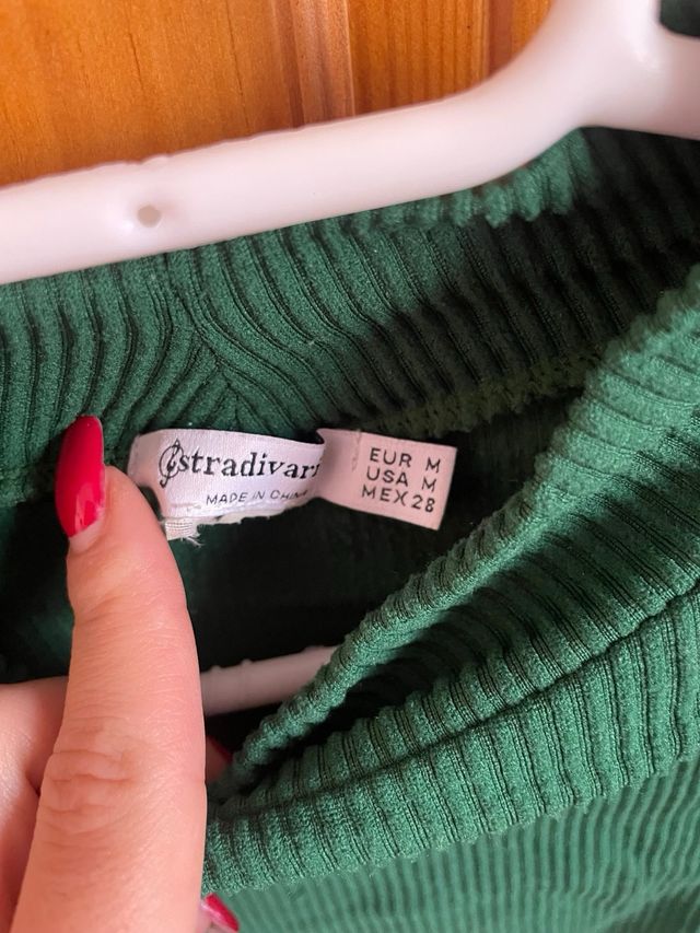 Jersey corto de cuello alto verde