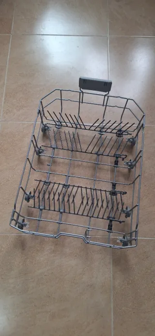 Cesta inferior lavavajillas 45 Beko