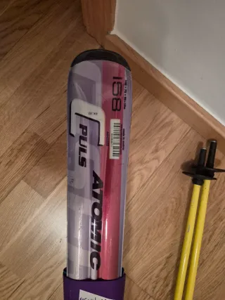 Esquís Atomic Pulse 158cm con bastones