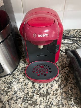 Cafetera Bosch Tassimo Roja