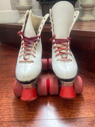 Patines blancos de 4 ruedas