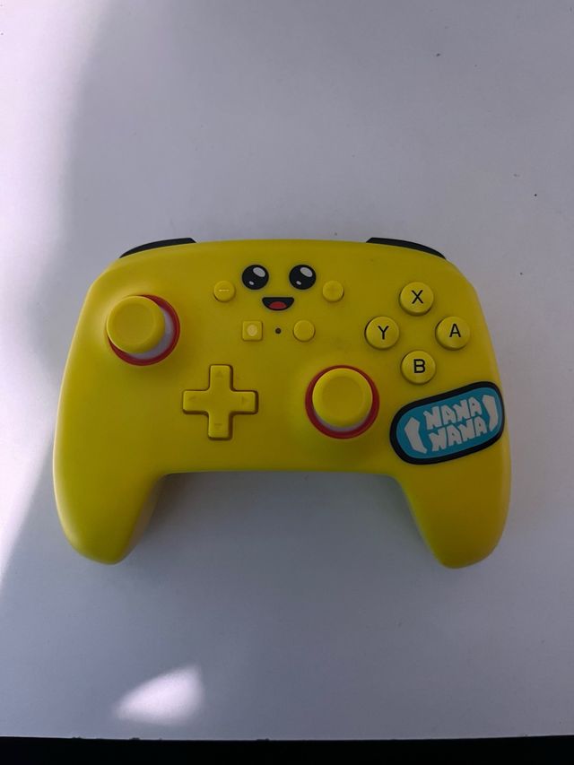 Pad Nintendo Switch Giallo