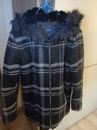 Cappottino con cappuccio e pelliccia