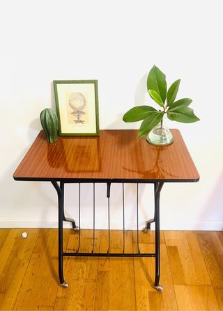 Mesa auxiliar formica años 50