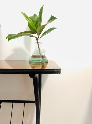 Mesa auxiliar formica años 50