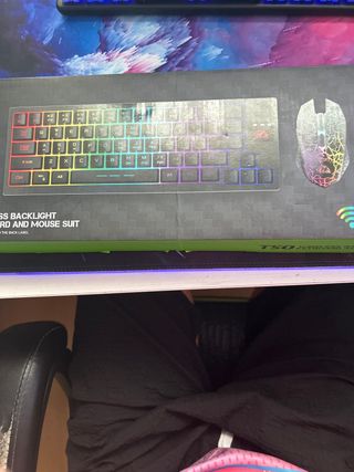 Teclado y Ratón Inalámbrico y alfombrilla 
