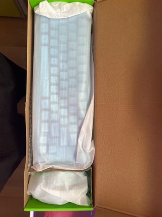 Teclado y Ratón Inalámbrico y alfombrilla 