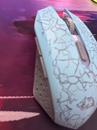 Teclado y Ratón Inalámbrico y alfombrilla 