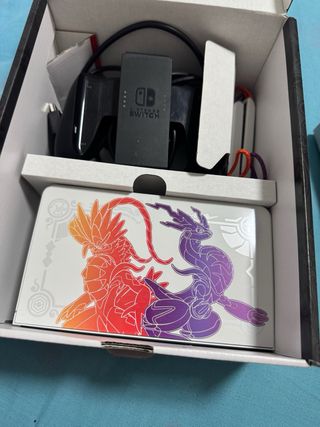 Nintendo Switch OLED Edición Pokémon Escar/purpura