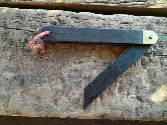 Falsa escuadra de madera