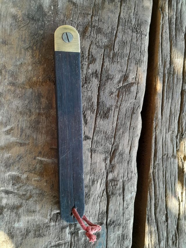 Falsa escuadra de madera