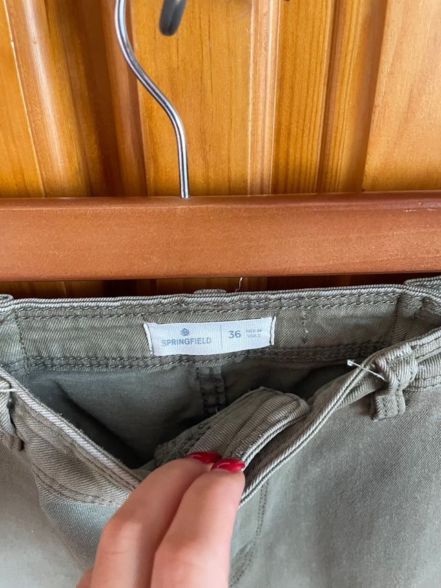 Pantalón cargo verde