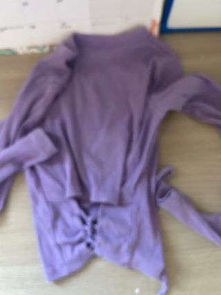 Camiseta morada Love Evolves