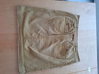 Falda Burberry Beige