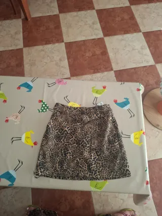 Minifalda leopardo nueva con etiquetas