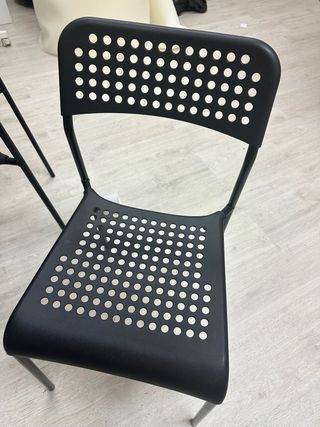 Mesa y 4 Sillas Ikea Negras