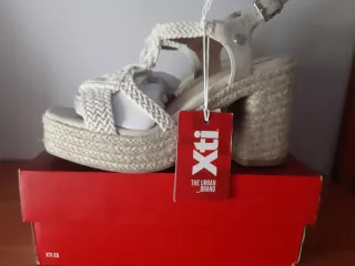 Sandalias Xti tacón de esparto