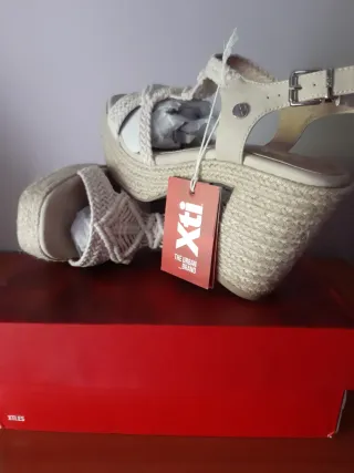 Sandalias Xti tacón de esparto