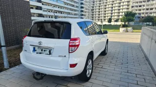 Toyota RAV4 2011
