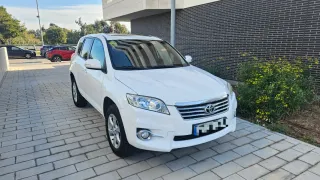 Toyota RAV4 2011