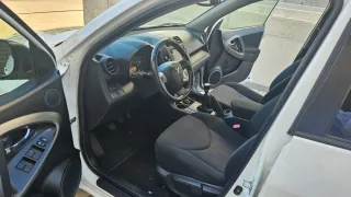 Toyota RAV4 2011