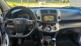 Toyota RAV4 2011