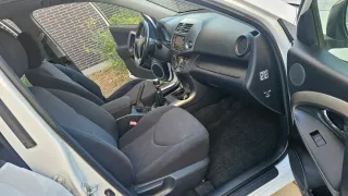 Toyota RAV4 2011