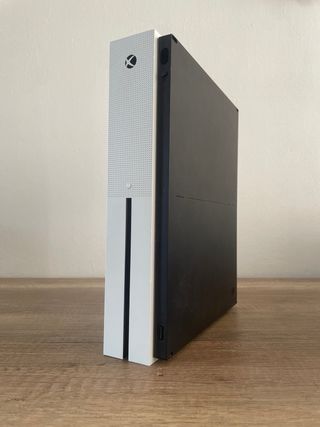 XBOX ONE S + MANDOS + CABLEADO
