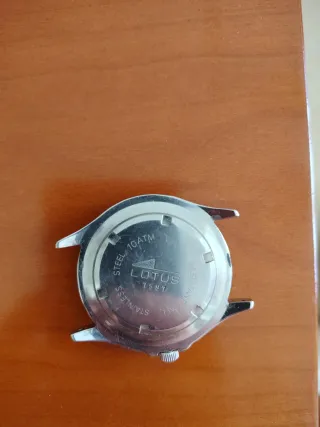 Reloj Lotus