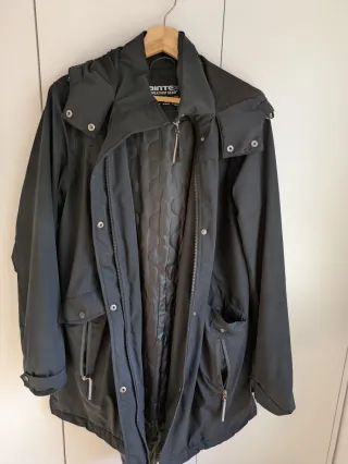 Chaqueta Porteo Negra impermeable