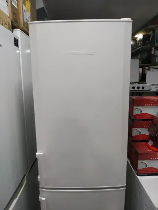 Nevera Combi Liebherr 1.80x55cm, No Frost 