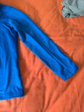 Camiseta térmica Crivit niño azul.